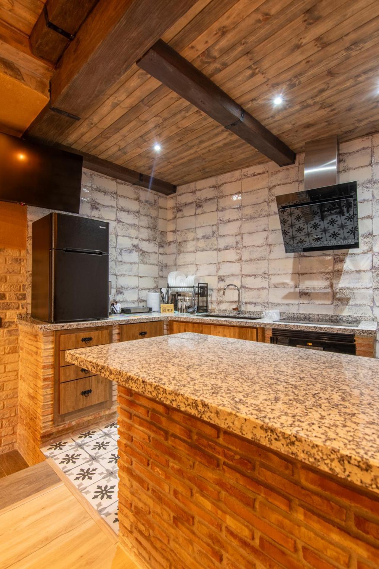 Apartamento Divino Morales Пласенсія Екстер'єр фото