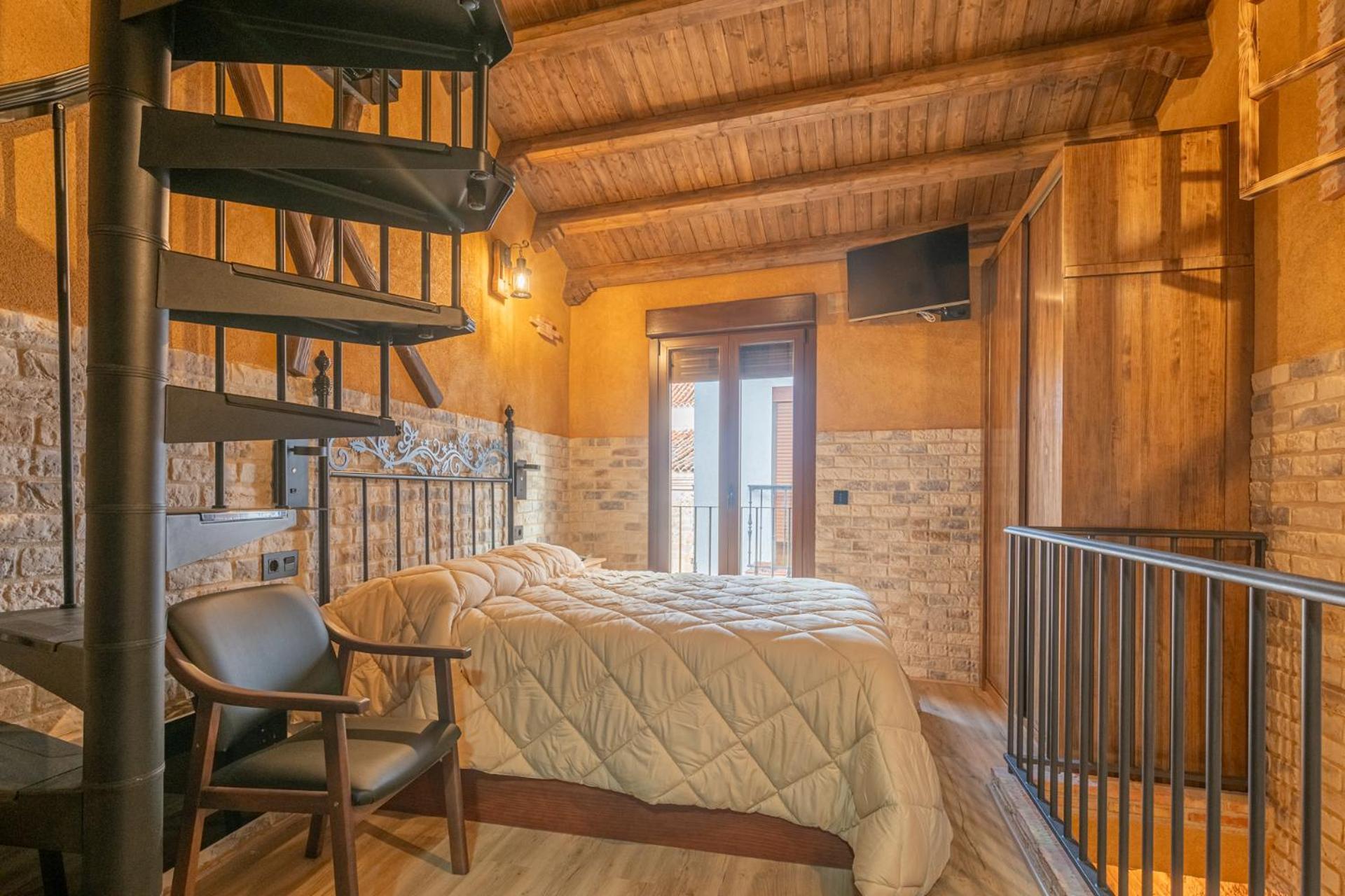 Apartamento Divino Morales Пласенсія Екстер'єр фото