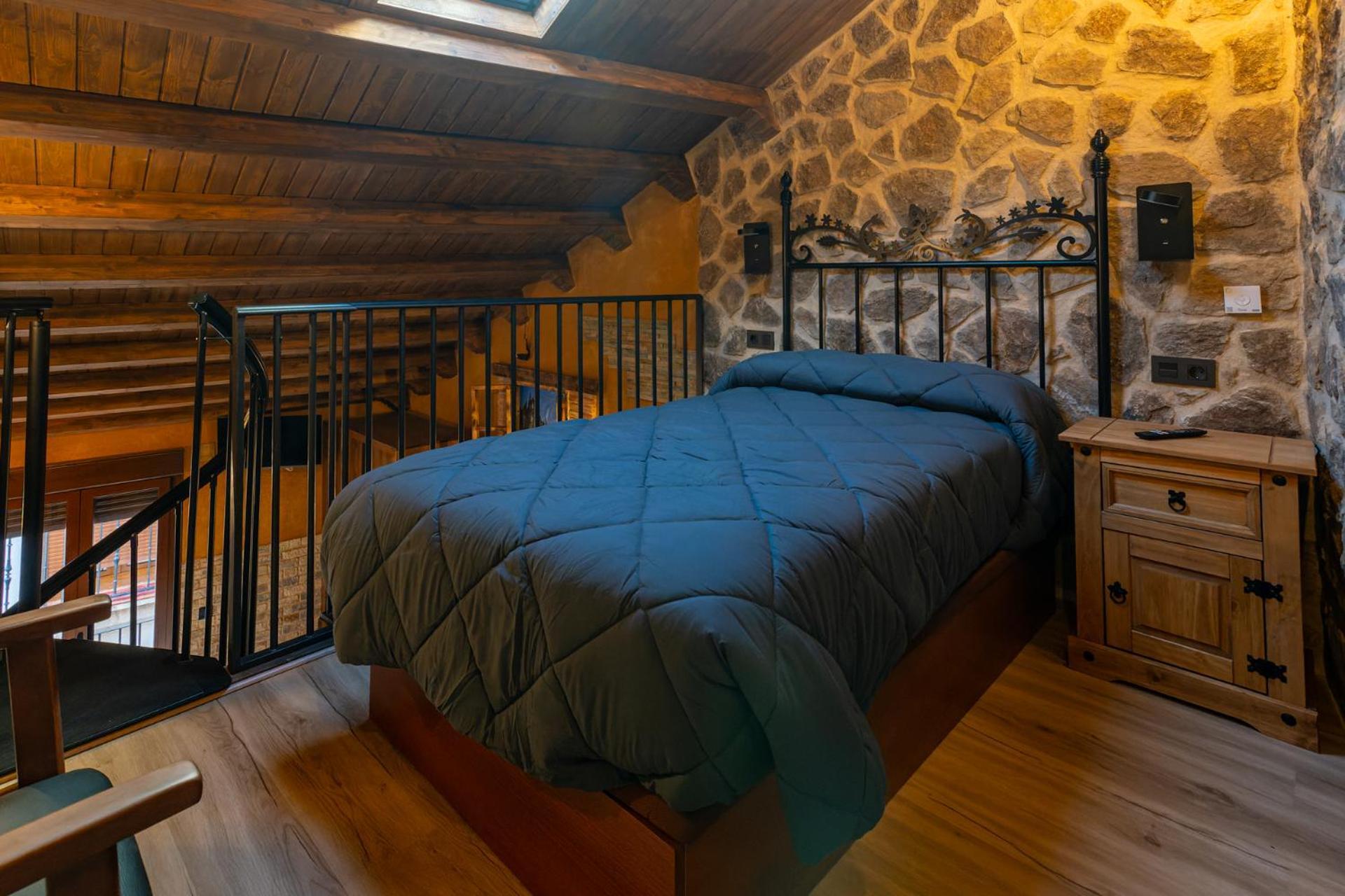 Apartamento Divino Morales Пласенсія Екстер'єр фото
